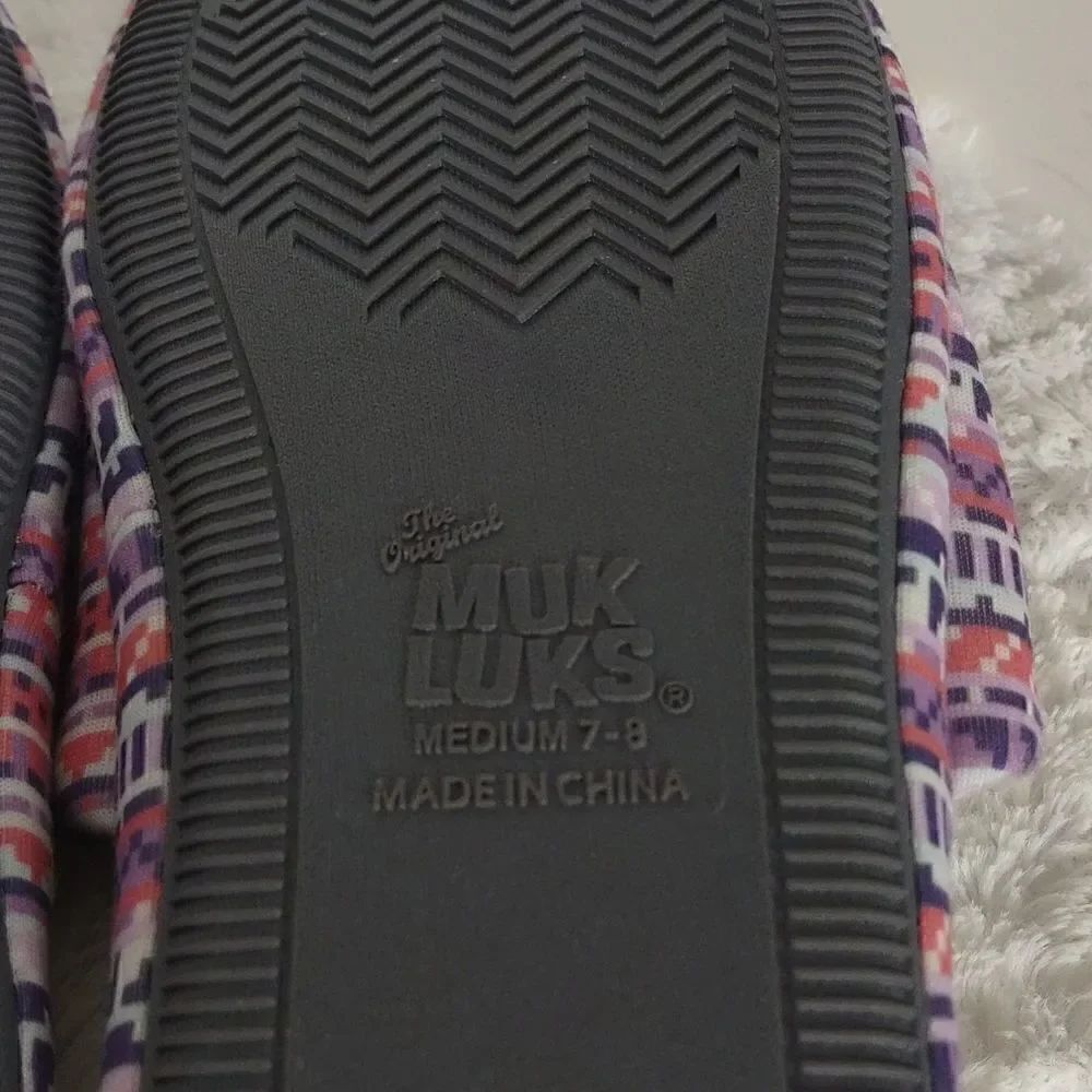 Muk Luks Woman's Slippers - Picture 5 of 6